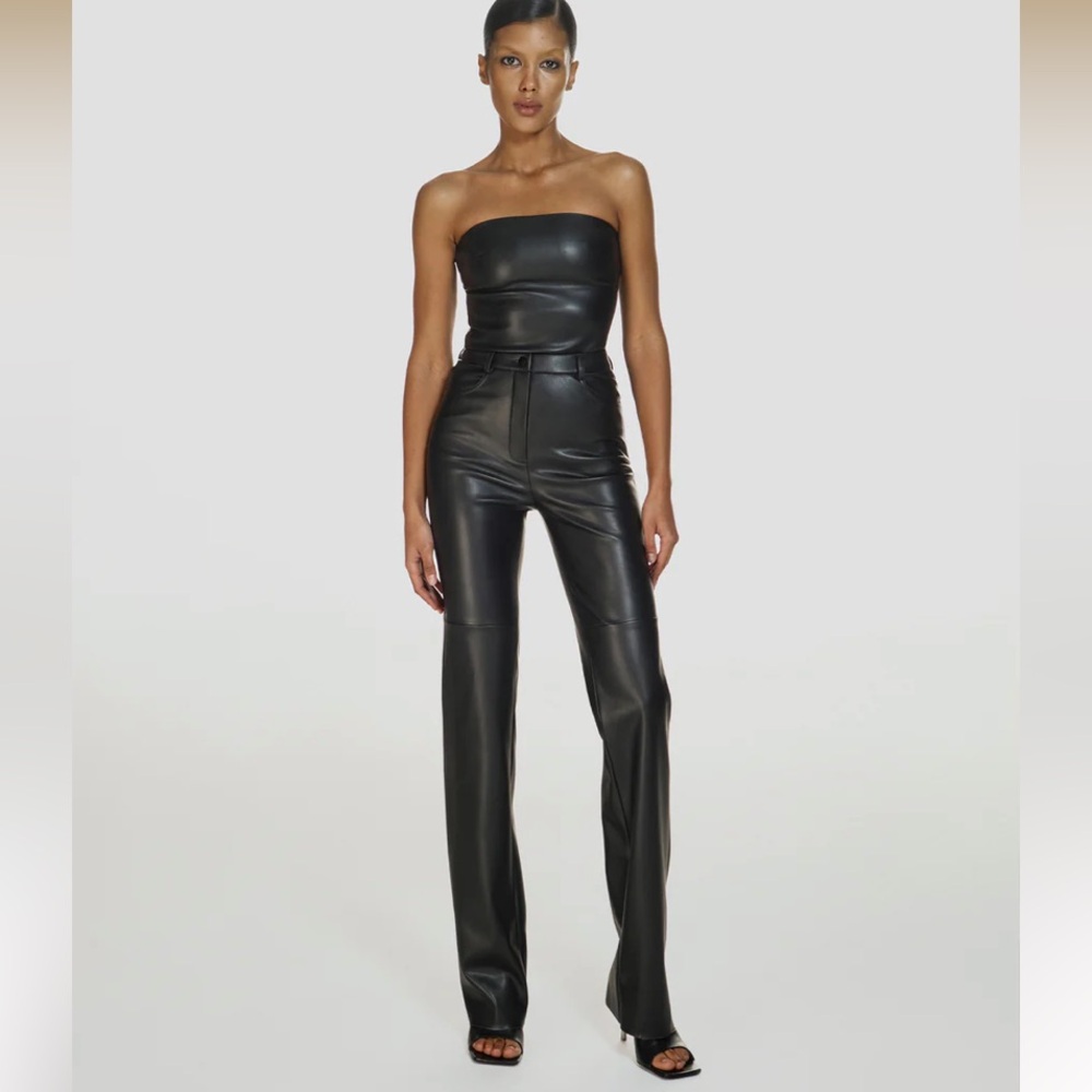Cult Naked black set